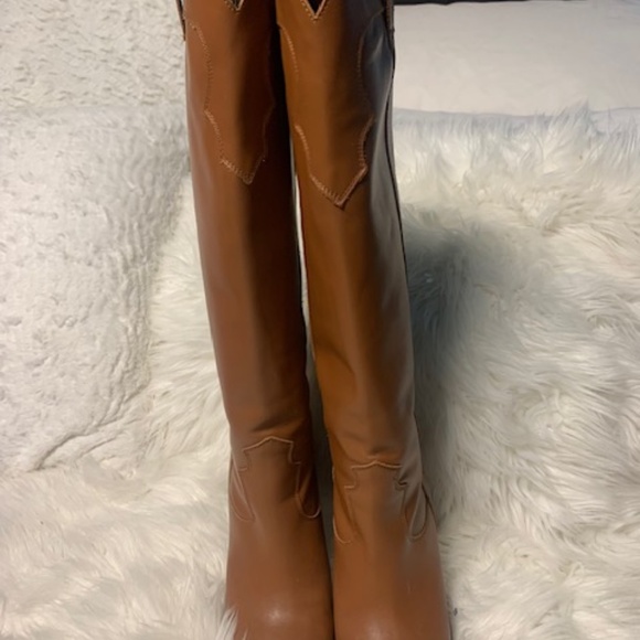 Tan leather western style boots - Picture 3 of 3